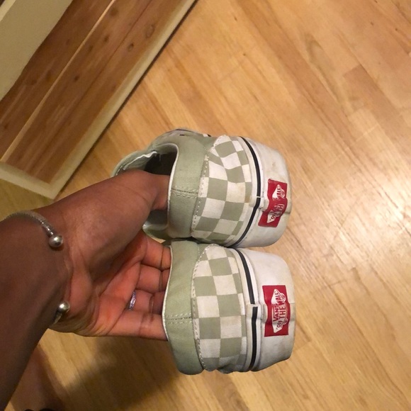 Vans - Picture 3 of 3